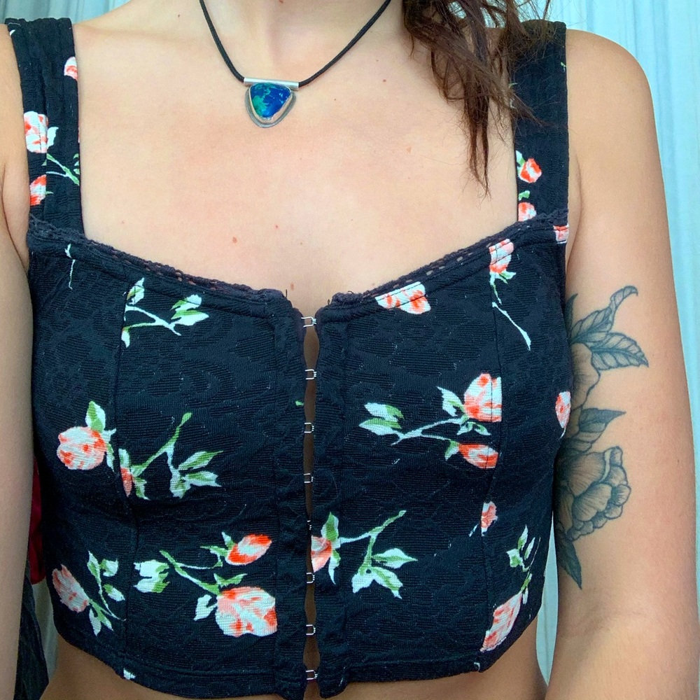 Urban Outfitters Crop atop
